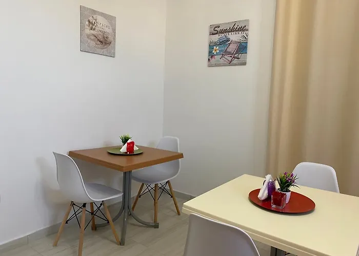 Couette-café Enjoy Happyness Pompéi